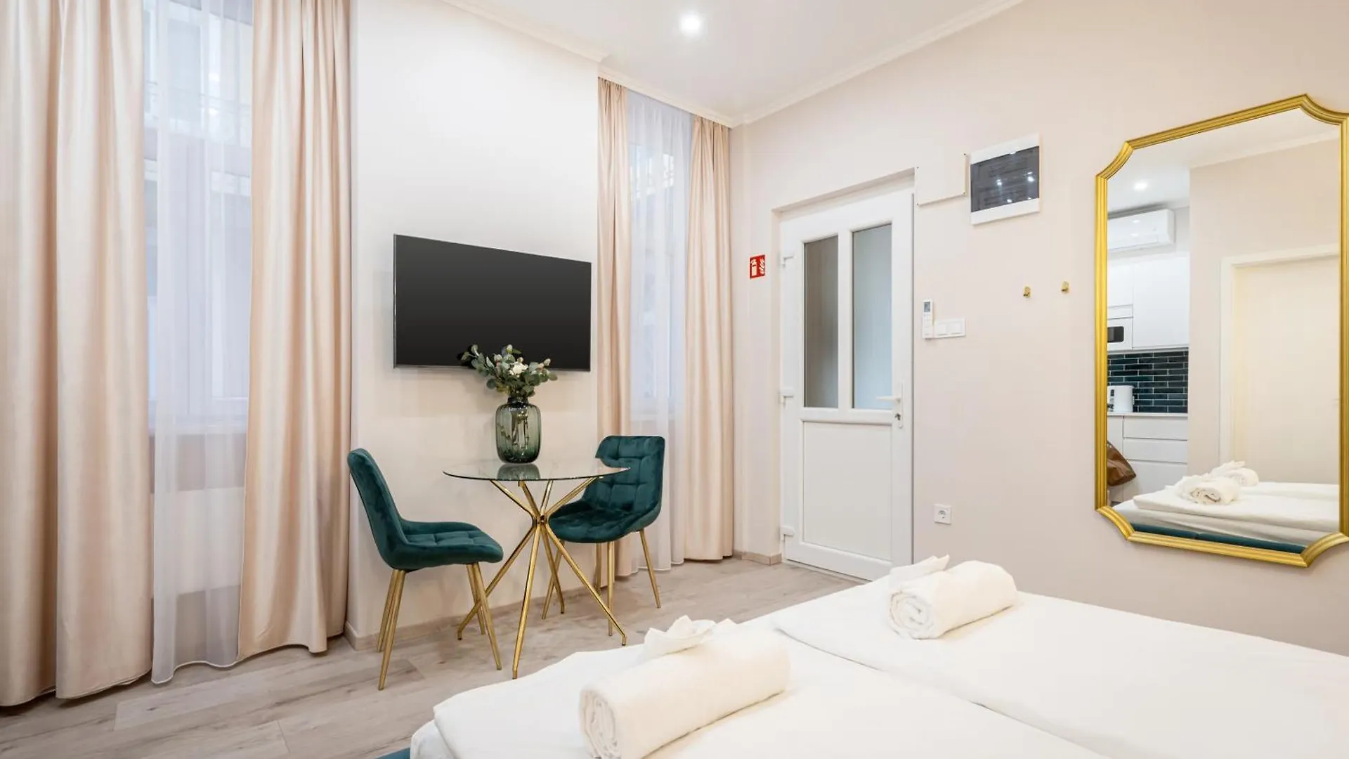 Kiraly 33 - Hidden Gem - Best Location By Bqa Budapest