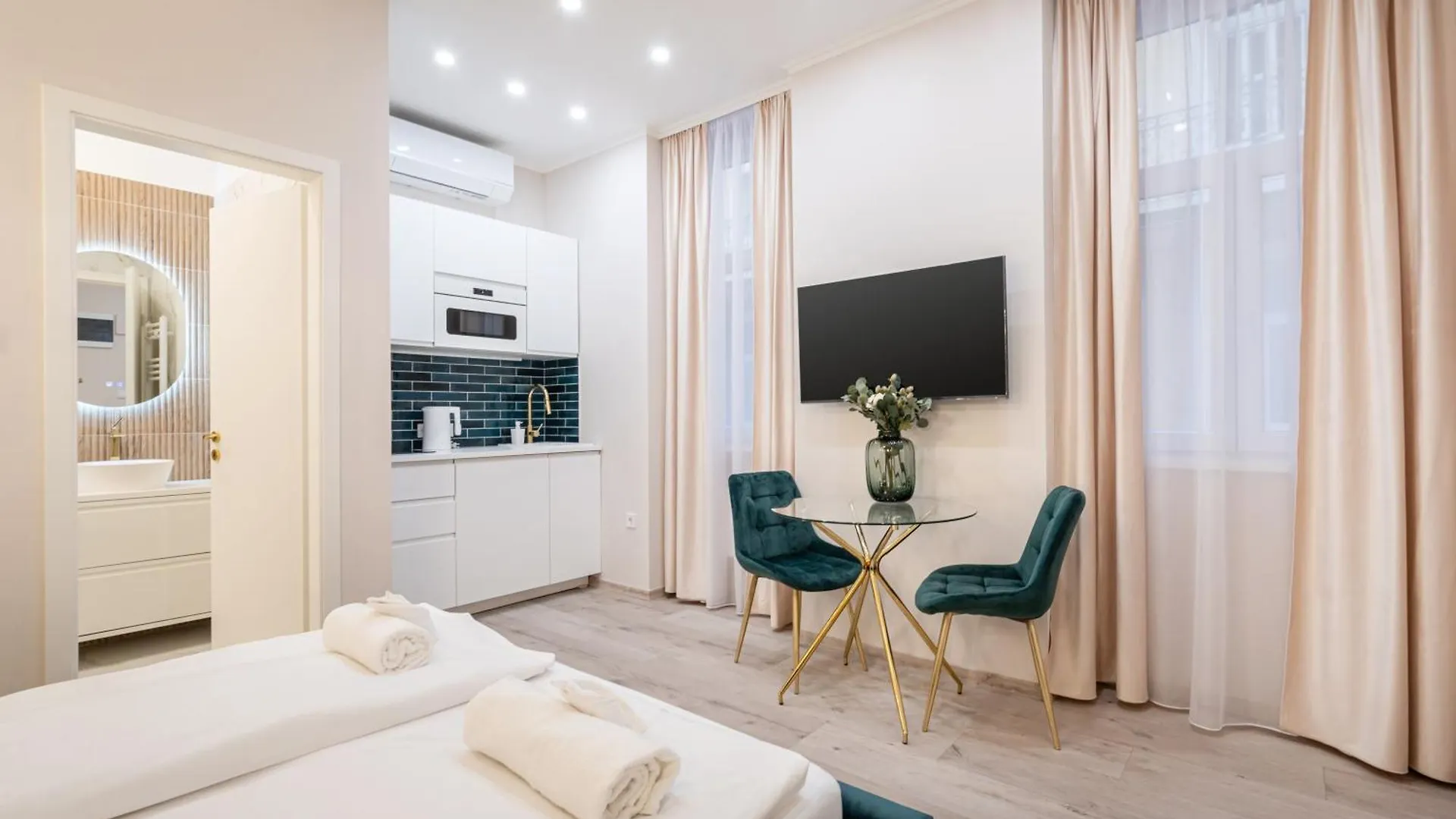 Kiraly 33 - Hidden Gem - Best Location By Bqa Budapest