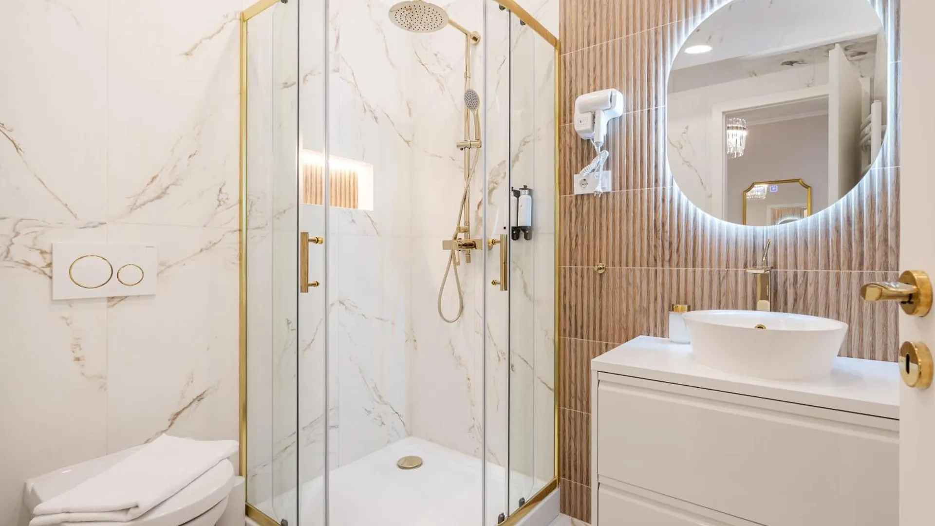 Apartment Kiraly 33 - Hidden Gem - Best Location By Bqa Budapest
